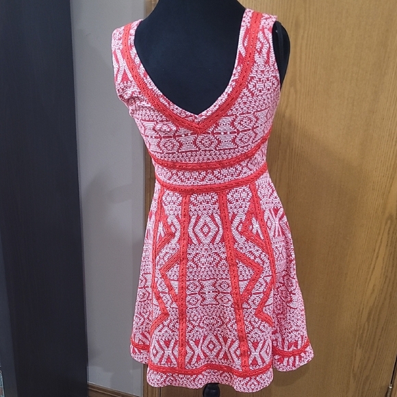 Maeve Anthropologie Vibrant Red and White Geometric Mini Dress - Picture 6 of 9